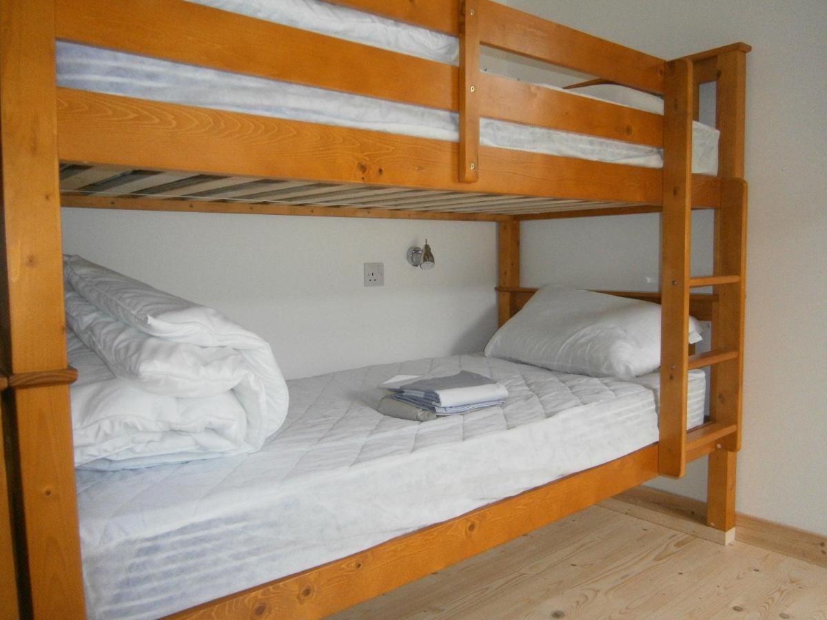 Otter Bunkhouse Hostel Cairisiadar Luaran gambar